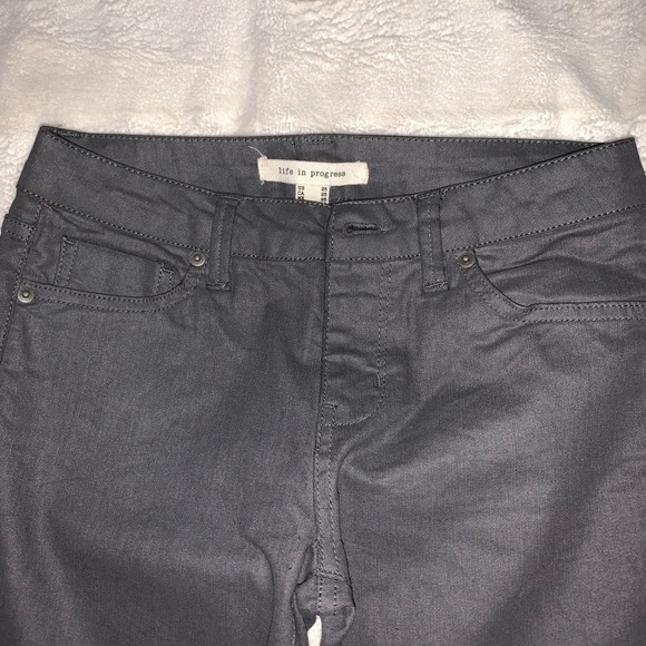 Life in Progress Jeans - Picture 3 of 4